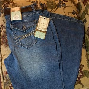 Women’s Sonoma (sz 8) Jeans.